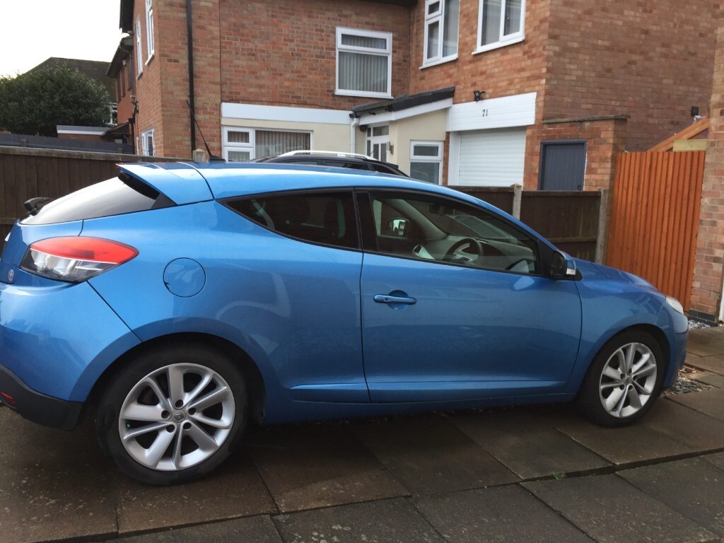 Renault megane blue