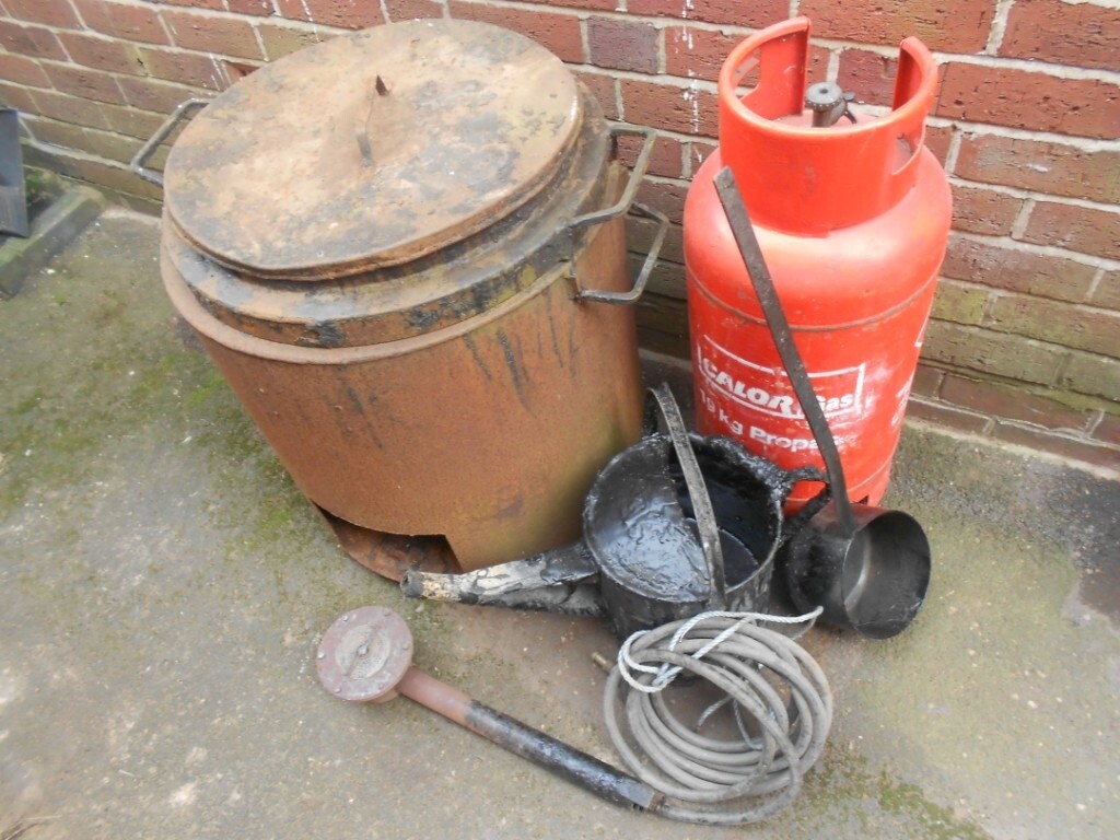 Bitumen tar boiler and accessories for roofing, inc propane cylinder