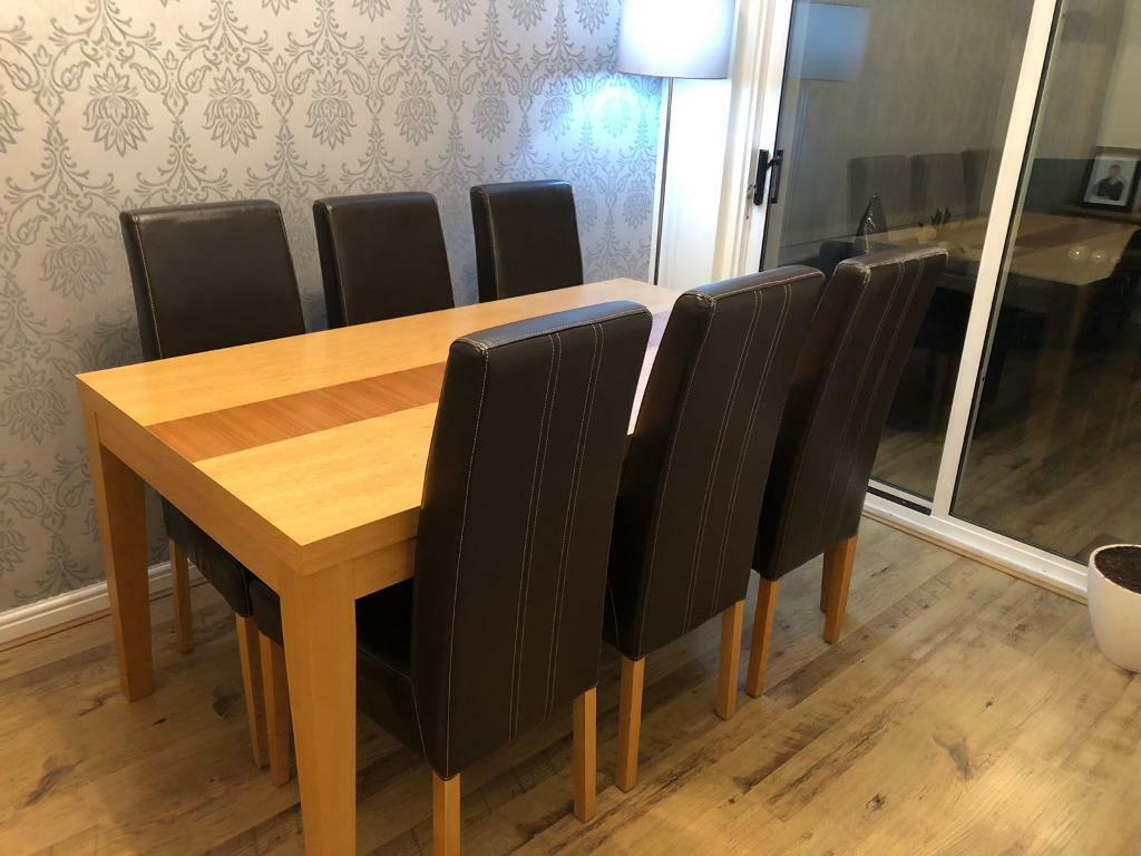 Dining Room Table and 6 Chairs (collection only) | in Chapelhall, North