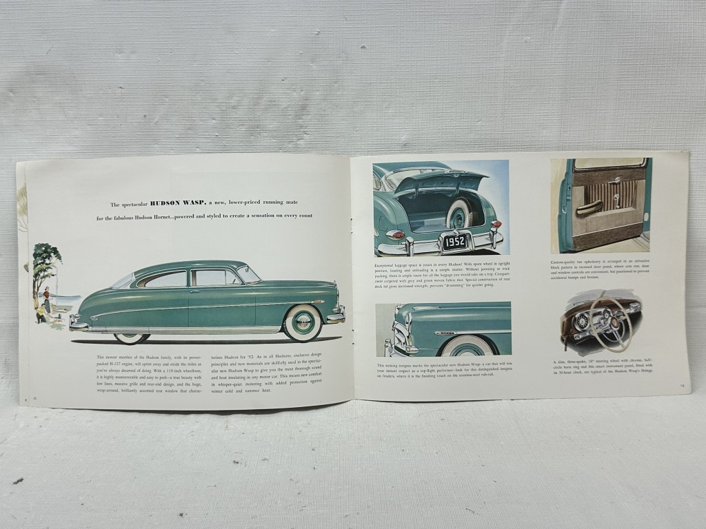 1952 Hudson ORIGINAL Sales Brochure - 25 Pgs Hornet, Commodore, Wasp, Pacemaker