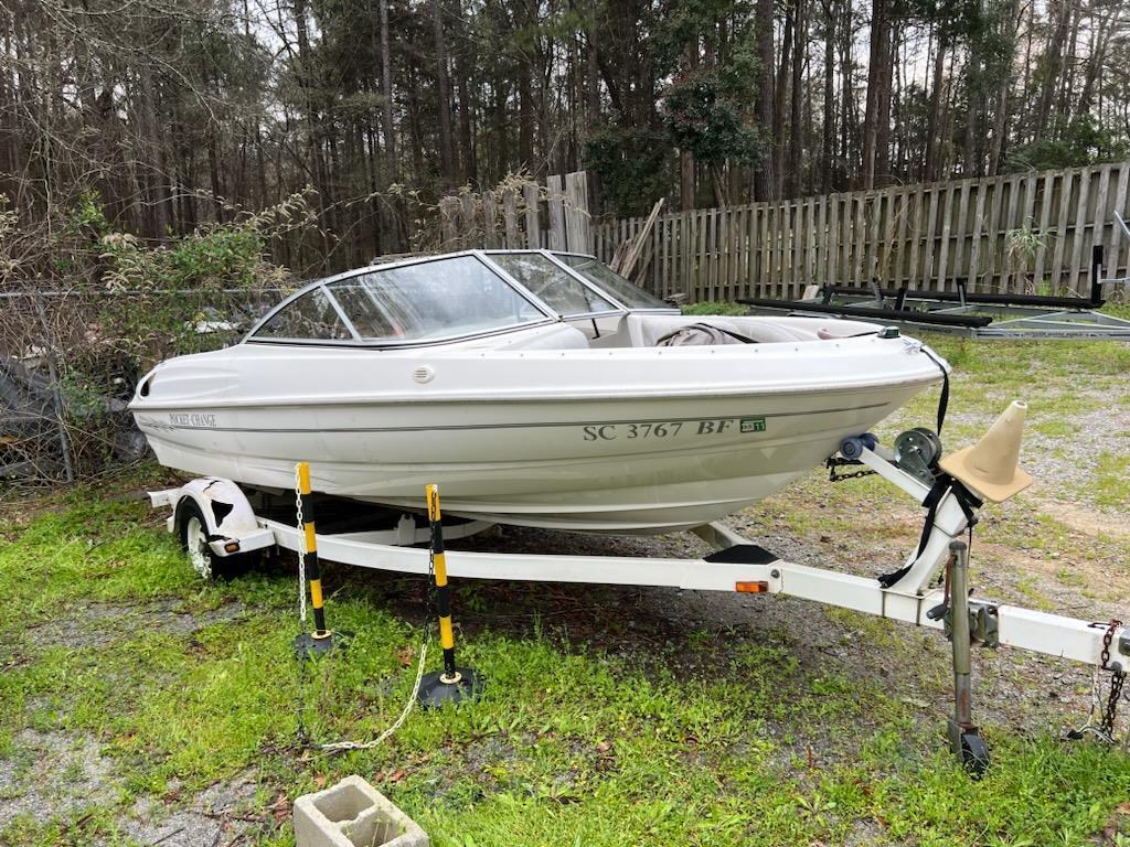Owner 1999 Bayliner 17' Boat Located in Chapin, SC - Has Trailer