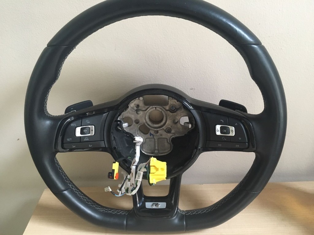 VW GOLF R MK 7 FLAT BOTTOM STEERING WHEEL PADDLE SHIFT DSG CADDY