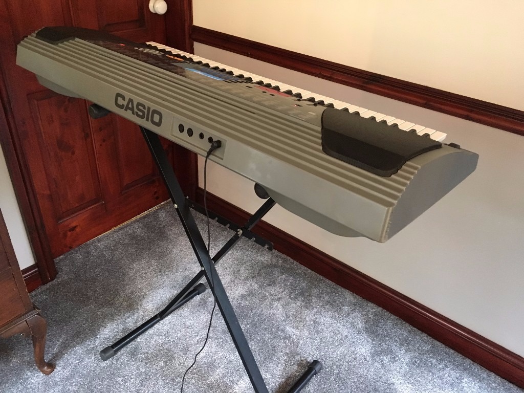 Casio wk1200 72 key electric keyboard and stand in Bradford, West