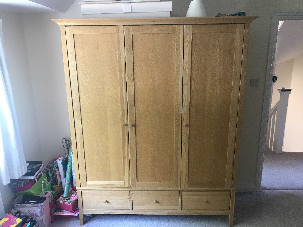 John Lewis Essence Oak Triple Wardrobe Excellent Condition In