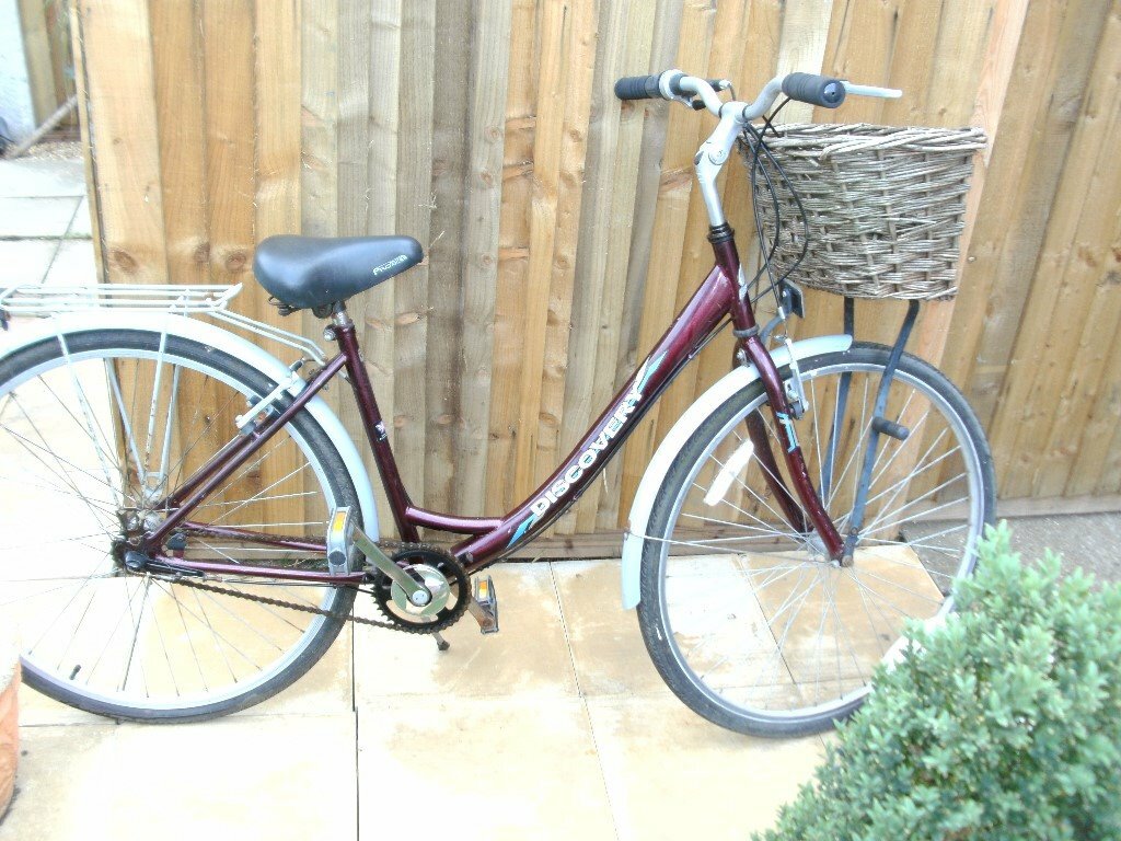 ladies burgundy 17 inch frame discovery pro bike with basket and lock ... - $ 86