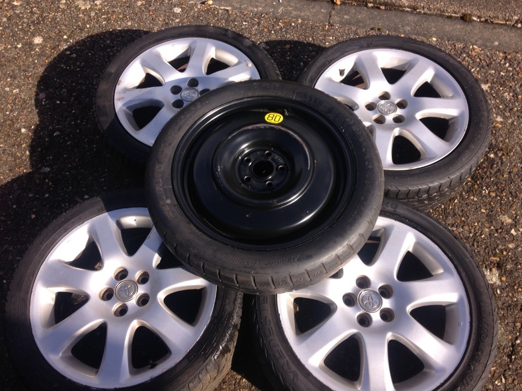 Toyota Avensis 17 inch ALLOY WHEELS WITH TYRES 225/45 R17 Spare wheel