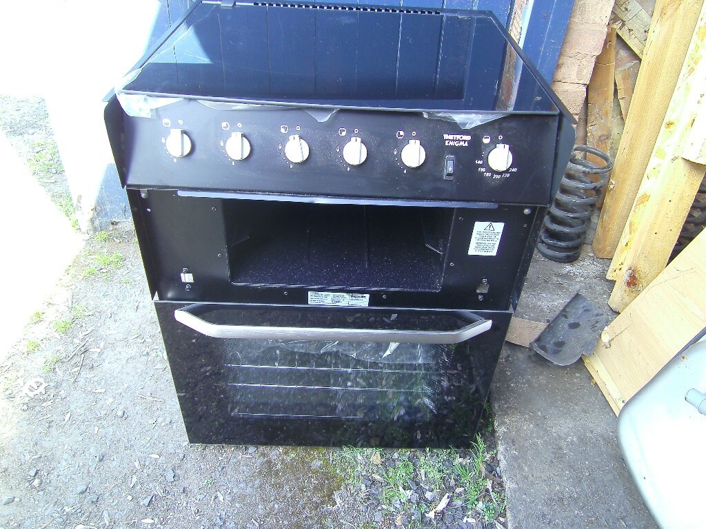 thetford lpg caravan/motorhome/boat full cooker,brand new,,collection