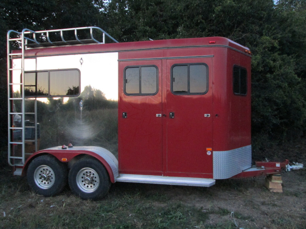Unique Example Quality American Horse Box Trailer Insulated Walls