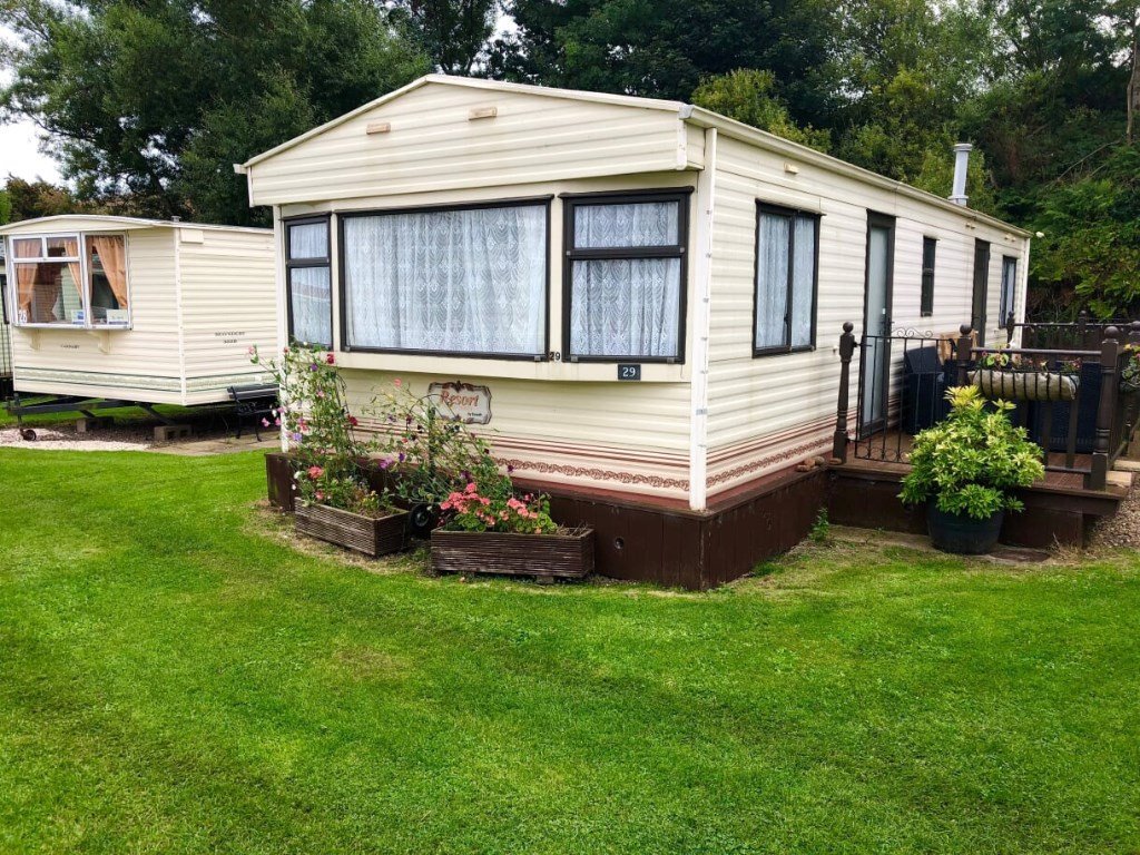 Cheap beautiful 3 bedroom spacious caravan for sale in the Scottish