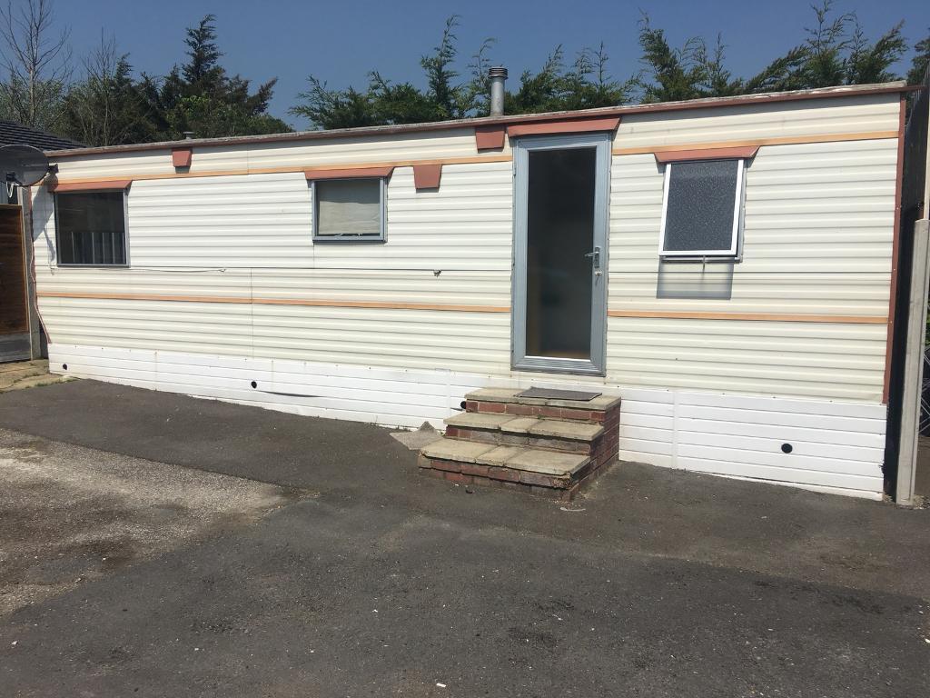 Two bedroom mobile home to rent in Wickford, Essex Gumtree