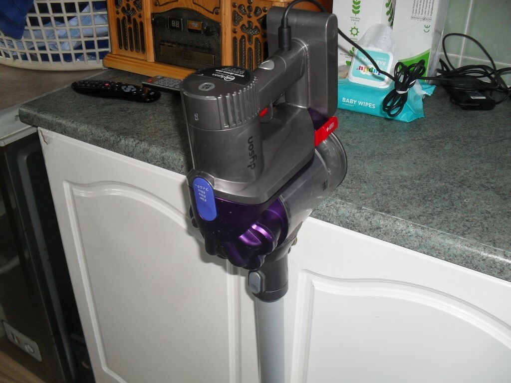 refurbished dyson DC31 cordless handheld tooled 30 day warranty in