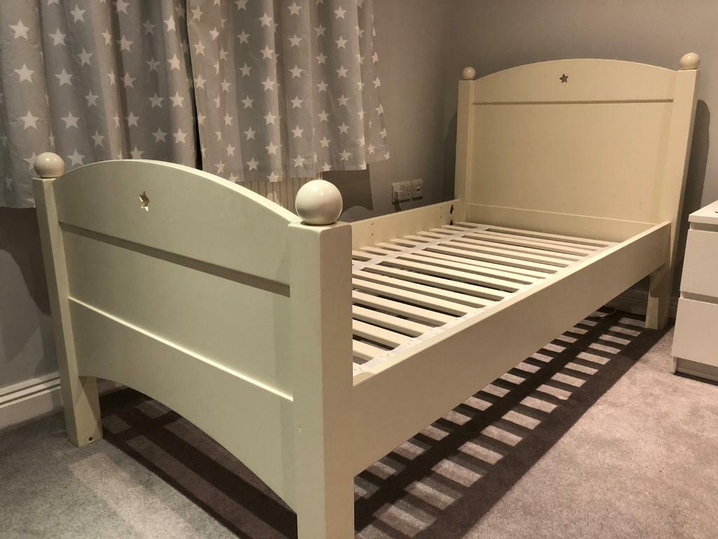 Bedroom Set Feather and Black Noah Kids Bedroom Furniture in Henley