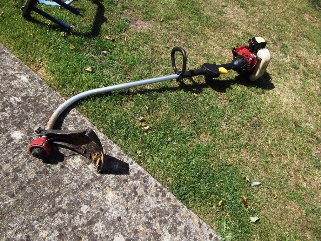 Homelite F2020 2 stroke Petrol Strimmer. | in Weymouth, Dorset | Gumtree