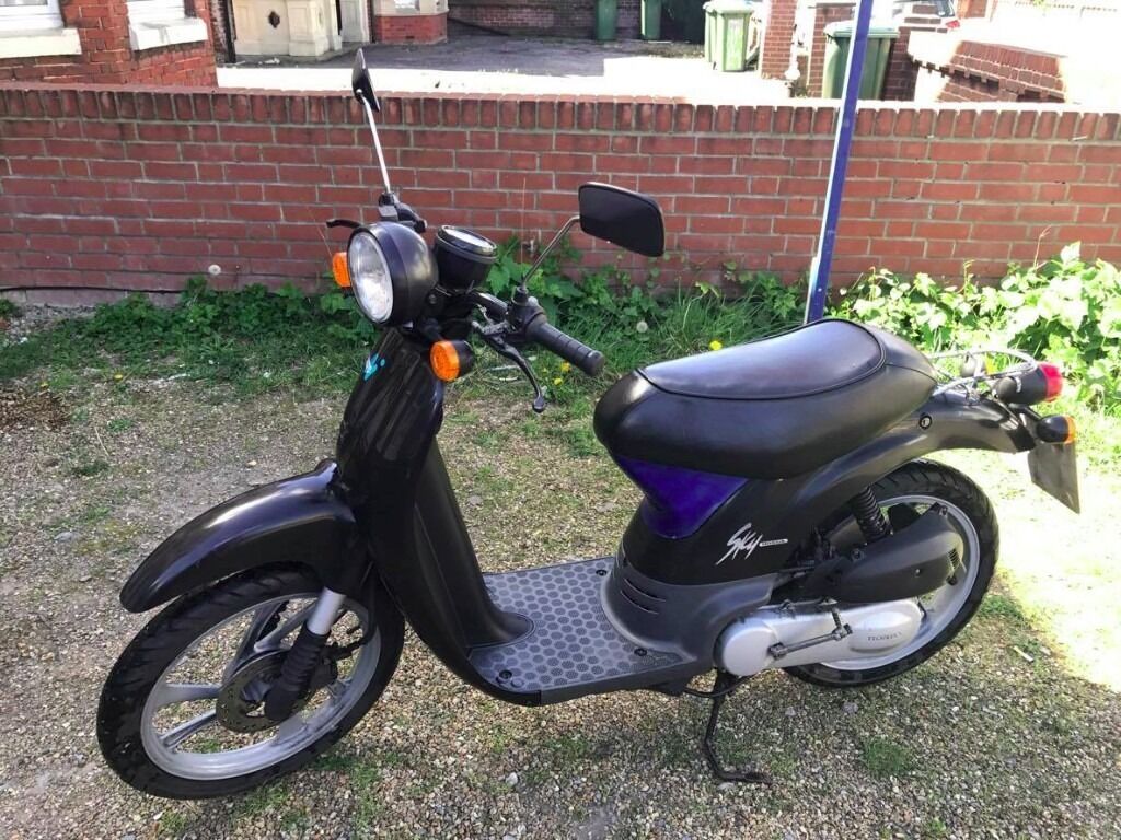  Honda  Sky  50cc scooter  only 3000 miles on a clock in 