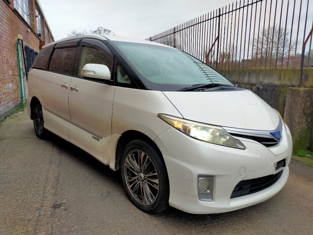 Toyota estima 2010