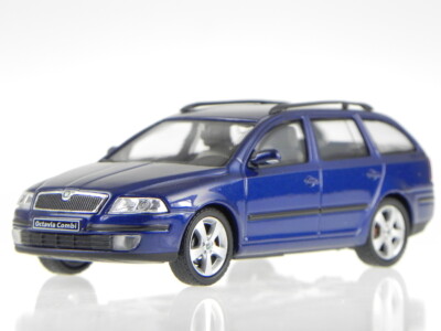 Skoda Octavia Combi estate 2004 deep sea blue diecast model