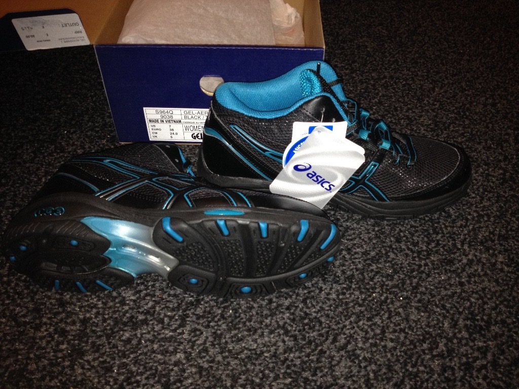 asics aeroshape asics aeroshape