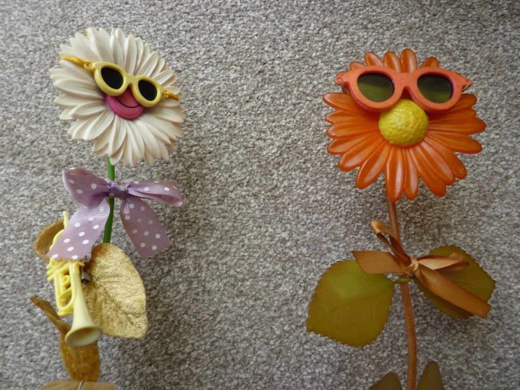 VINTAGE 1980s ROCK N FLOWERS DANCING TOY in Norwich, Norfolk Gumtree