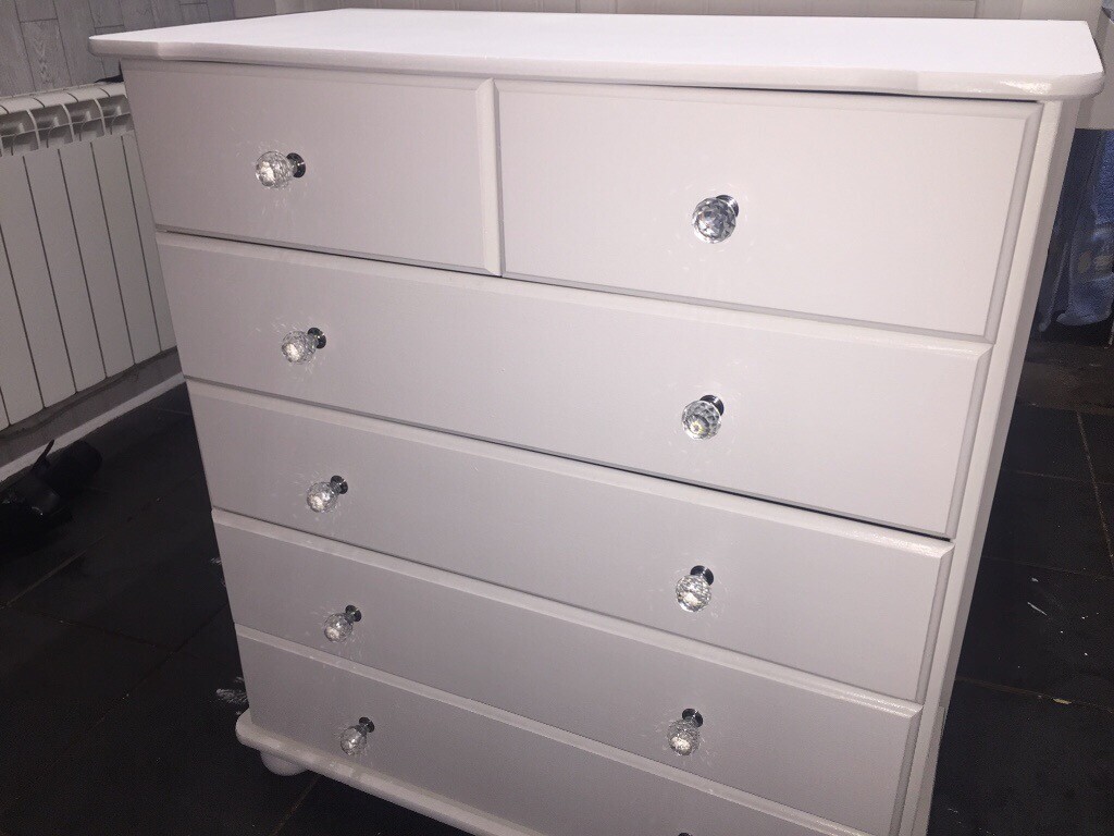 White solid wood chest of drawers with diamond knobs in Pontefract