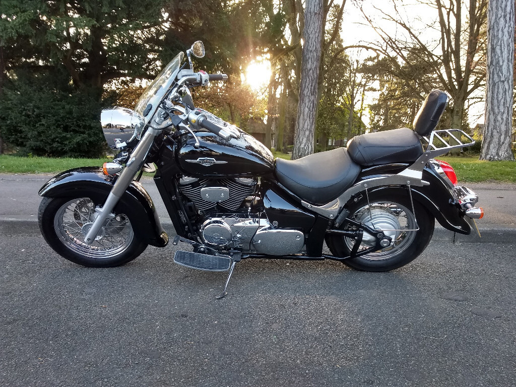Suzuki intruder c800