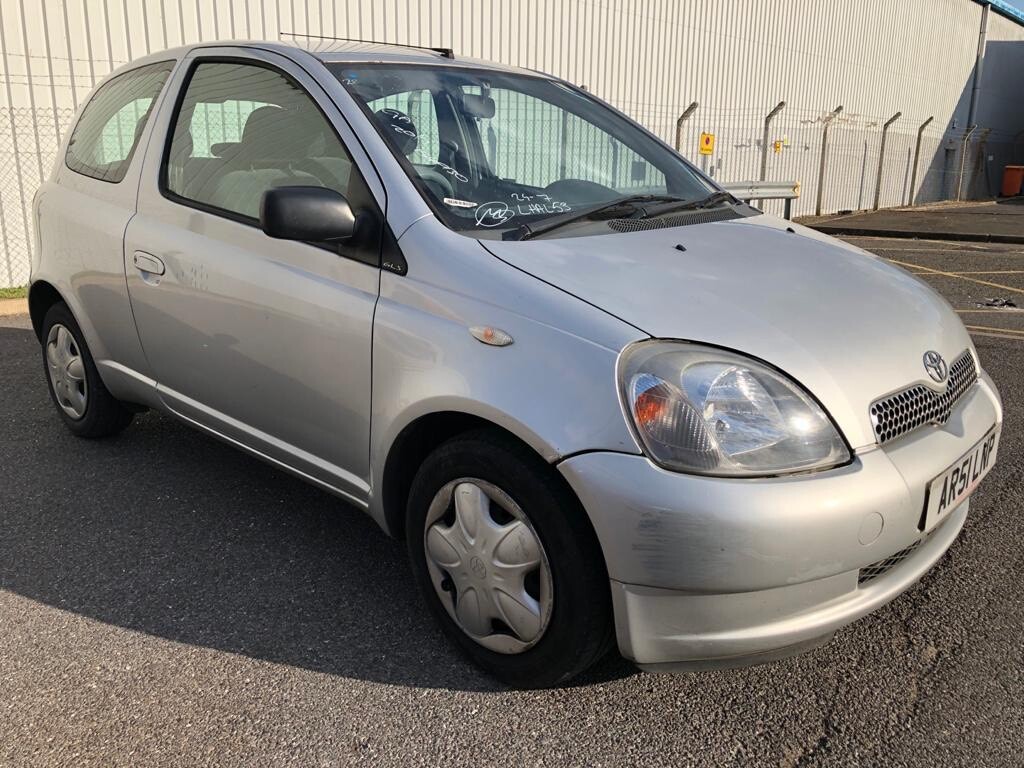 Toyota yaris 2001
