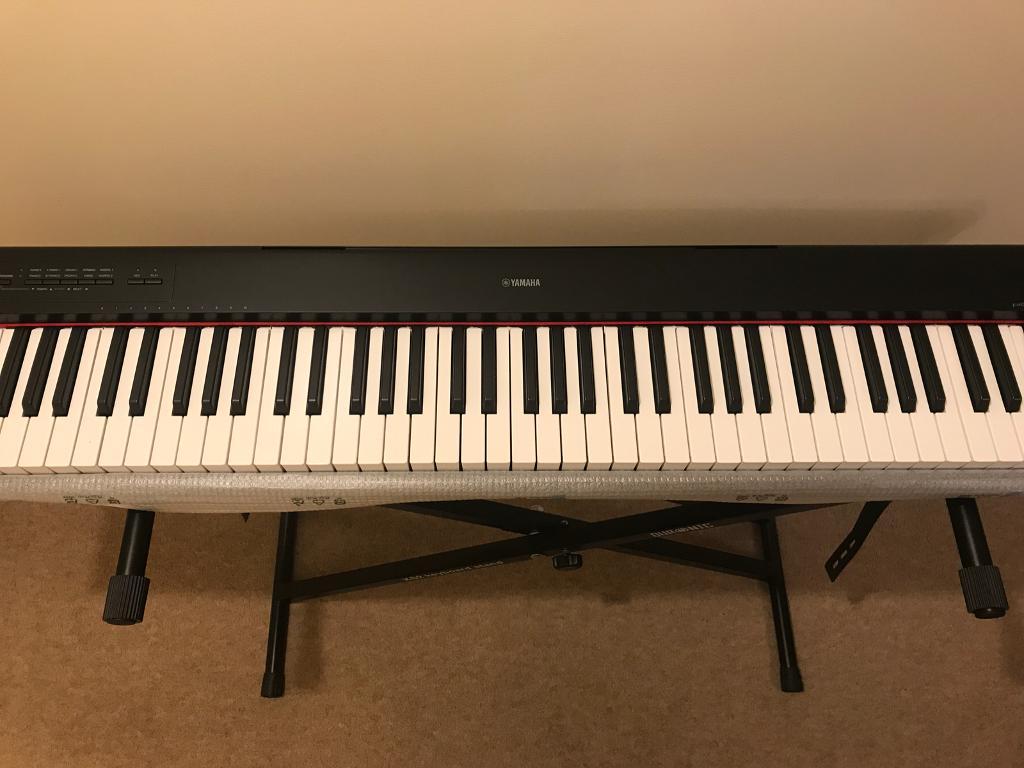 Yamaha NP32 Digital Piano barely Used. Brand new condition in