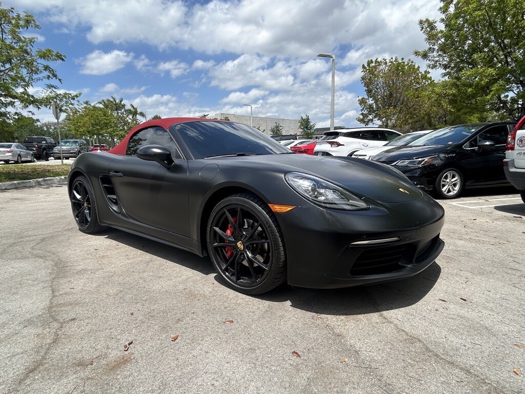 Owner 2017 Porsche 718 Boxster S