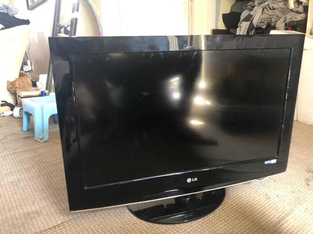 2010 32” inch LG TV Full 1080p HDMI in Brockley, London Gumtree