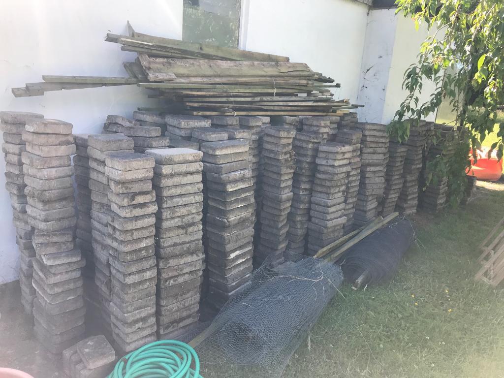 Min 900 block paving slabs in Alwoodley, West Yorkshire Gumtree