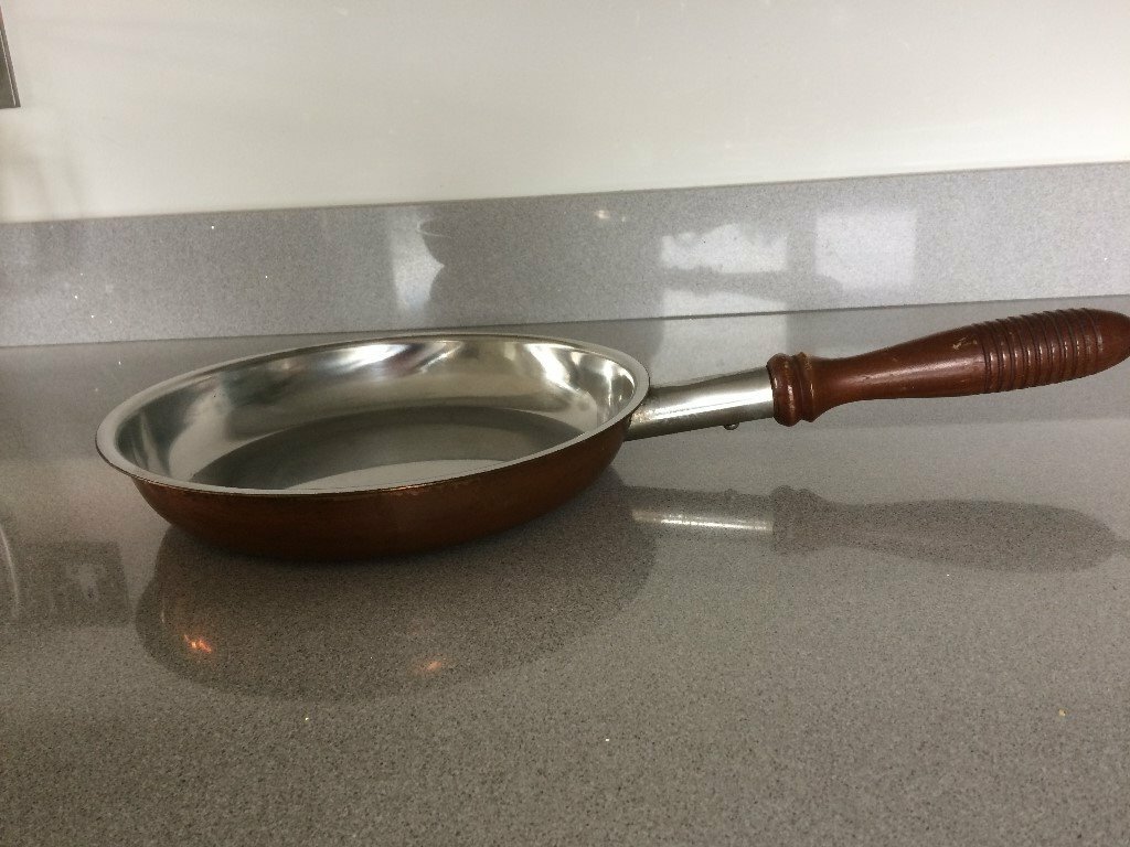Copper Crepe / Flambe / Frying Pan with Wooden Handle in Portishead