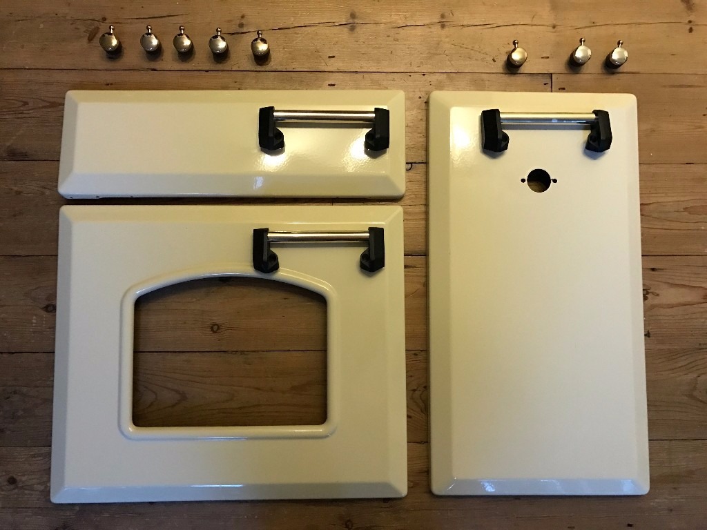 Rangemaster classic 90 cream outer doors + handles + knobs in brass
