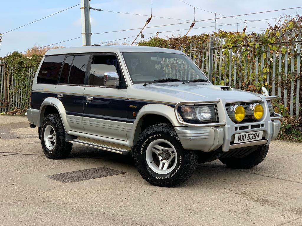 MITSUBISHI PAJERO 2.8 EXCEED AUTOMATIC DIESEL 7 SEATER 4wd