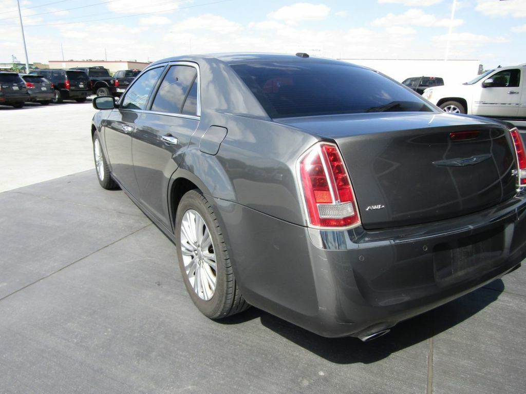 11 Chrysler 300 Series 4dr Sedan 300c Awd Ebay