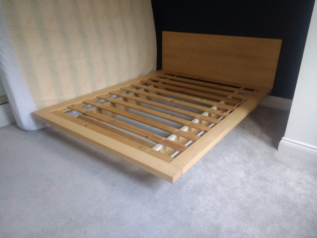 King Bed frame "FLOATING BED". Looks amazing!! | in Barnes, London