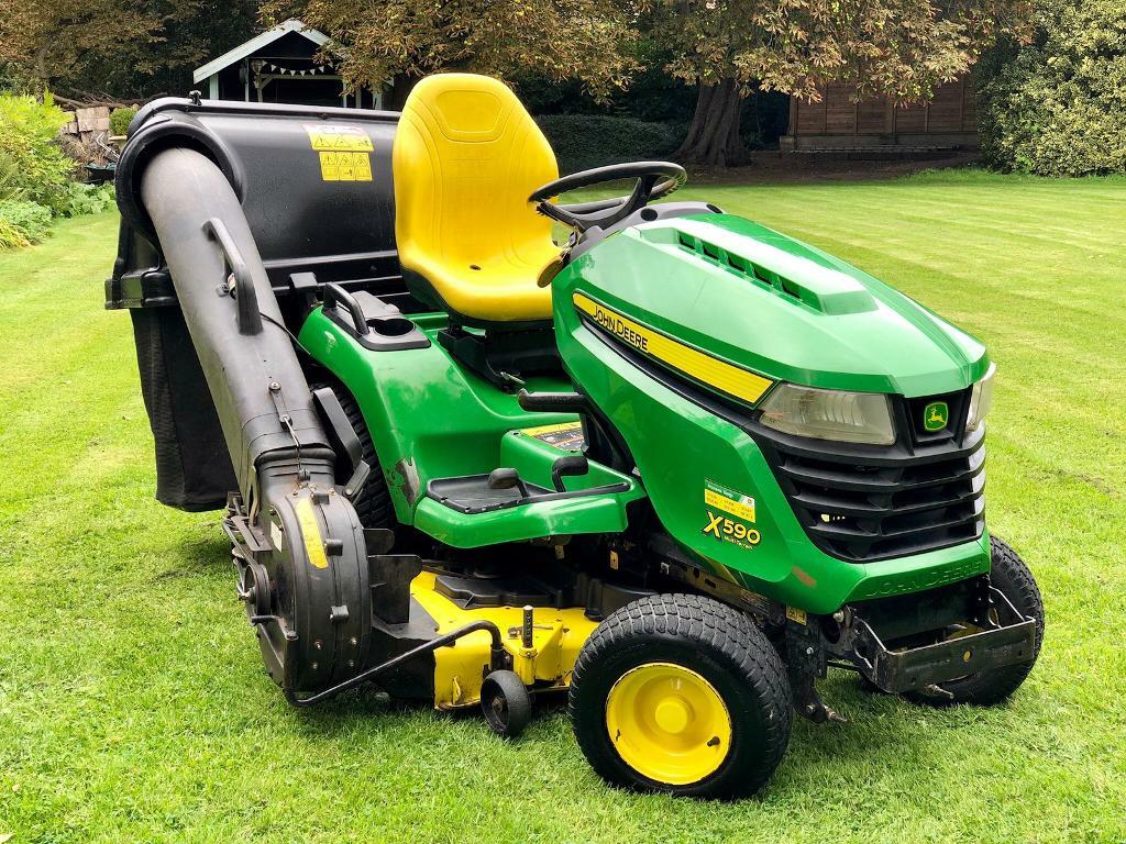 John Deere X590 Ride on mower 48” deck REDUCED lawnmower Countax