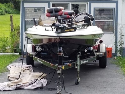 Bass Boat Triton TR 186