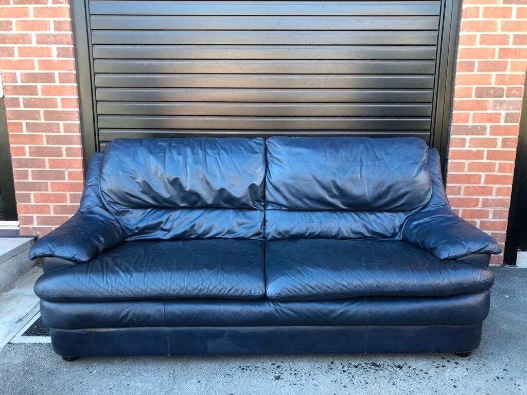 CAN DELIVER DARK BLUE LEATHER SOFA in Cardiff Bay, Cardiff Gumtree