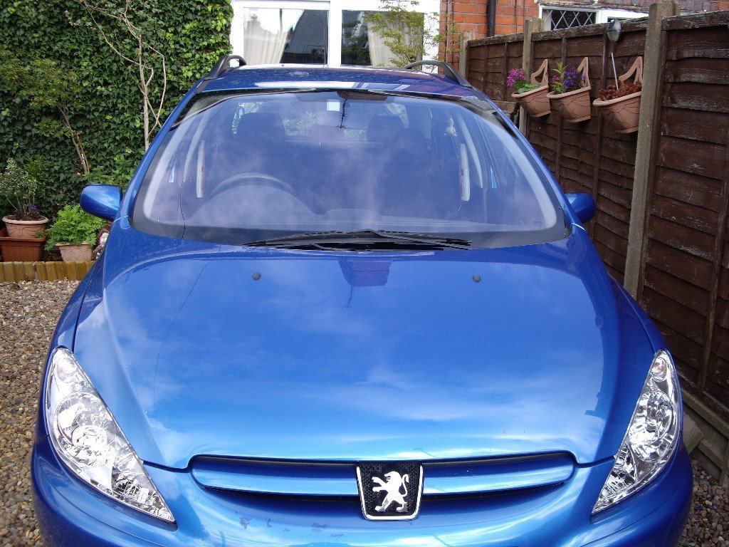 Peugeot 307 sw in Good Condition M o t till May 18 part service history