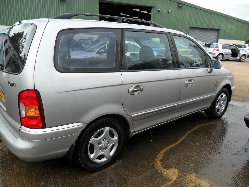 hyundai trajet parts breaking 3 trajets silver or red 2003 to 2007