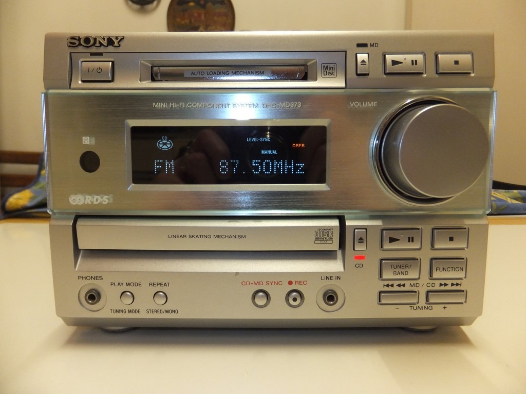 Sony DHC-MD373 Mini HiFi system - Cd player, Mini Disc recorder/player ...