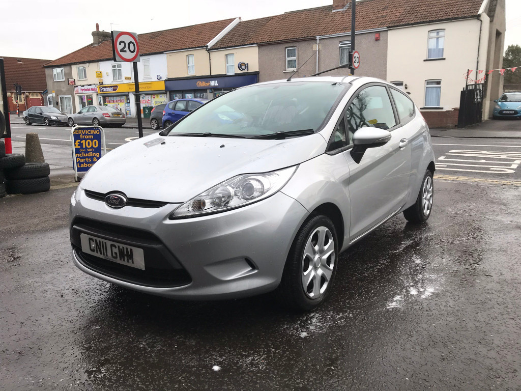 Ford Fiesta 1.2 Petrol Manual 3 Door Hatchback Silver 2011 Stunning Low Mileage Car in