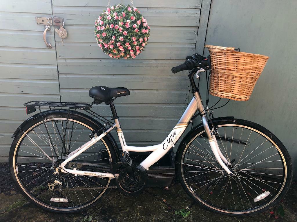 bicycle with basket for women
