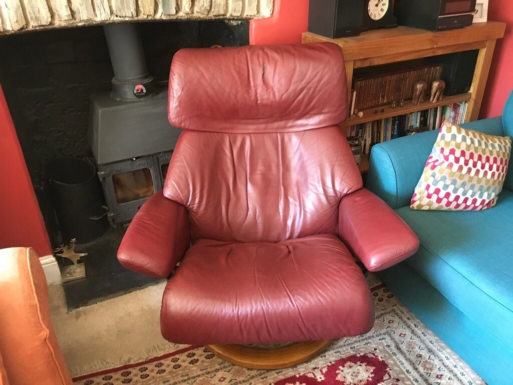 Ekornes stressless red leather reclining armchair large size in