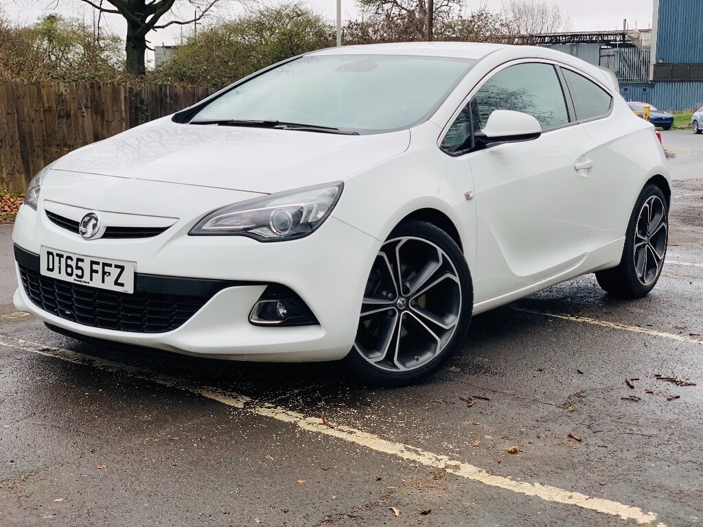 Opel astra gtc 2015