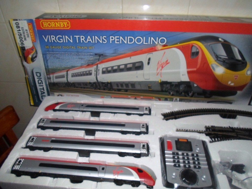 HORNBY R1076 DCC VIRGIN PENDOLINO DIGITAL TRAIN SET COLLECTION ONLY