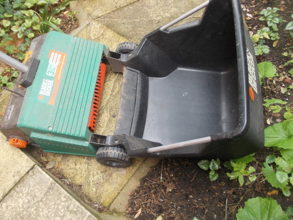 Black And Decker Lawn Rake (scarifier) in Great Yarmouth, Norfolk