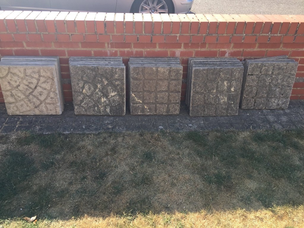 23 450 x 450 heavy duty concrete cobble patio slabs in Bournemouth