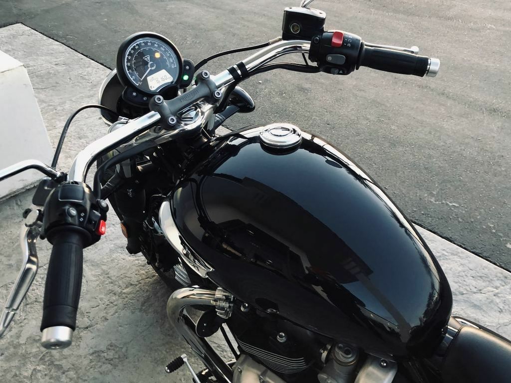 2020 Triumph Bonneville Speedmaster Jet Black | eBay