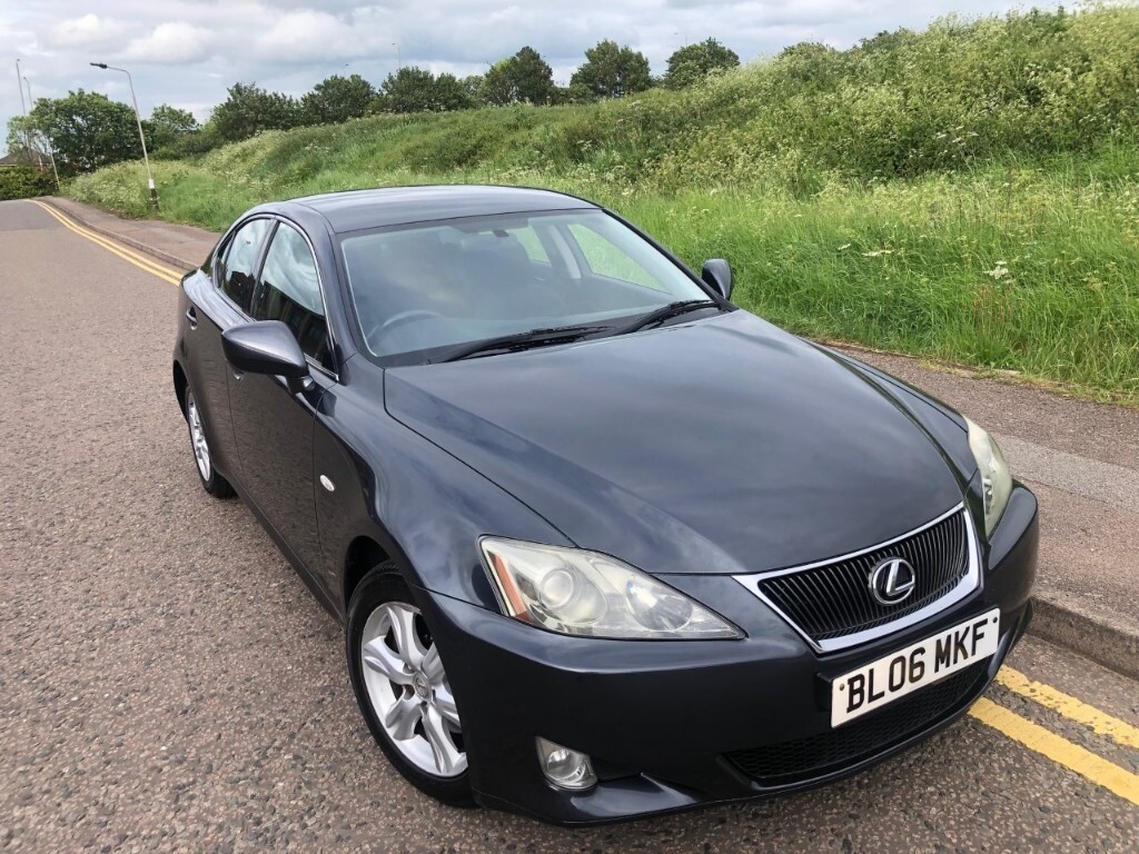 Lexus is 220d