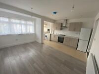 Spacious 3 bed house in E6 part dss welcome 